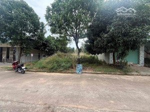 bán đất tại bến cát có 150m2/850tr gần khu dân cư tiện kinh doanh.sổ hồng riêng