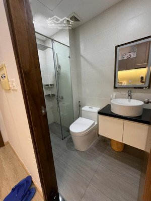 cho thuê căn hộ millennium 40m2 dạng studio full nội thất 13,5tr/tháng ( chưa tính pql )