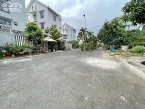 Biệt thự trục gần sông khu dân cư Gia Hoà