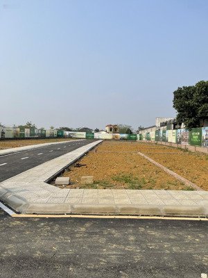 lô đất trục chính trung tâm xã phú cát, hòa lạc, gần đhqg, công nghệ cao và tổ hợp y tế.