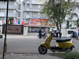 e bán nền đẹp đường lớn số 12 rộng 52m .sổ hồng sẵn ngay cụm cc. vissta đông vui .kdc phong