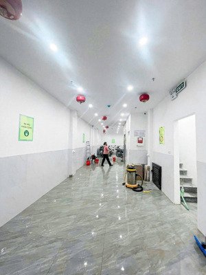 cần bán gấp chdv 20pkk p. láng full nội thất 7 tầng thang máy 90m2 dthu 100tr/tháng sổ a4 ngõ bagac