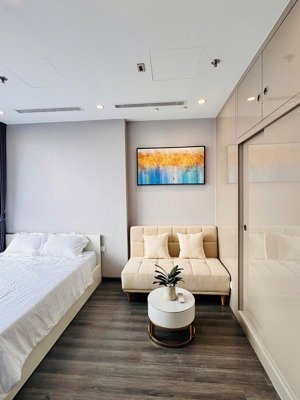 chính chủ bán căn studio giá 2,62 tỷ thu về tại phân khu the tonkin vinhome smart city