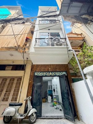 8.99 tỷ 34m2 ngõ to 4m thoáng võ thị sáu bạch mai-trần khát chân hbt