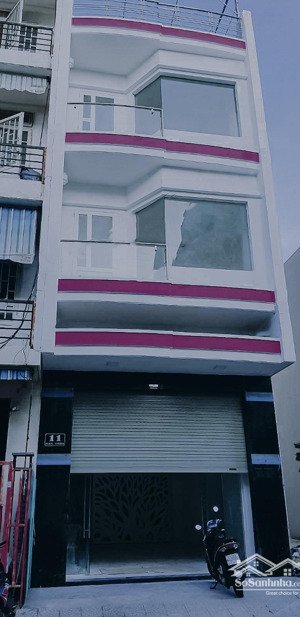 bán gấp nhà mặt tiền lý tự trọng dòng tiền. vị trí kinh doanh