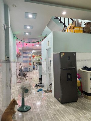 cho thuê nhà riêng a34/11 ql50, 11 triệu, 120 m2, 2pn, 2wc, hướng nam