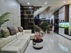 hoàng huy mall
- hoàn thiện full luxury thang máy xịn đét