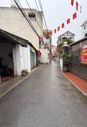 bán nhà dân xây việt hưng ,ô tô đỗ cửa ,ô tô tránh 10m - dt 45m - 4 tầng - full nội thất - 8,x tỉ