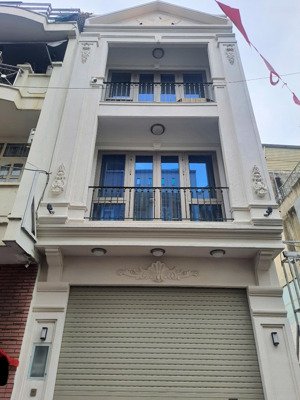 4x16m, 3 lầu, nhà đẹp hxh cmt8, gần công viên lê thị riêng, bán 11.7 tỷ