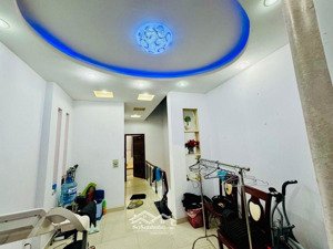 nhà đẹp ở ngay - đường đông hồ - gần aeon q8 - khu hiện hữu - pl chuẩn - hoàn công đủ - nhỉnh 6t