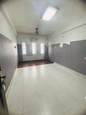 ngay trung tâm quận 1 - hẻm ôtô 6m đỗ cửa - 4 tầng - 3pn - chỉ 8.2 tỷ - sát võ văn kiệt