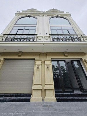 bán nhà mới trung tâm thuỷ nguyên 4 tầng ô tô vào nhà