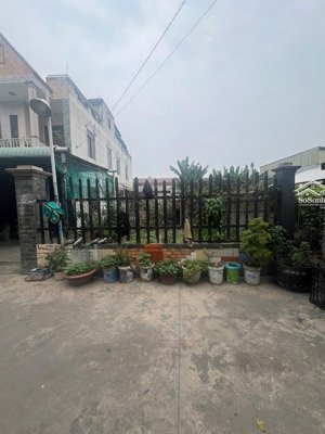 bán đất sổ riêng giá rẻ - dt: 100m2 gần ngã tư chiêu liêu, dĩ an