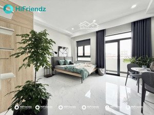 căn hộ cao cấp ban công full nội thất, chỉ tính điện nước ngay ga metro thủ đức, xa lộ hà nội