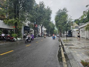 bán nhà 5 tầng hẻm xe hơi, p. tân định. quận 1