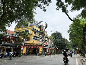 hạ chào 3 tỷ,bán gấp lô góc mpkđt văn quán,kinh doanh đỉnh,135m2 giá nhỉnh 30 tỷ.lh:0983726788