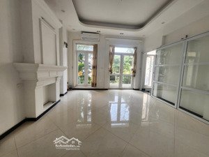 cho thuê nhà làm văn phòng ,nhà ở tại âu cơ, 33 triệu, 130m2, view đẹp, nhiều tiện ích