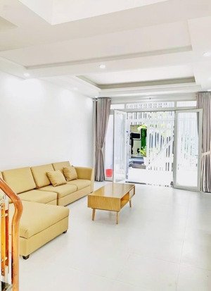 ngay mt huỳnh tấn phát, quận 7 - dt 4x12m2, 2 tầng - sát phú mỹ hưng - chỉ 5,19 tỷ