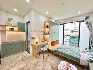 căn hộ studio ban công , mới 100% full nội thất , hẻm an ninh , yên tỉnh gần hàng xanh
