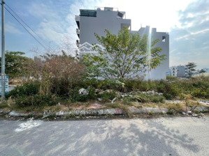 lô góc 70m2 ngang 5m tđc cây đa
đường to 2 bên....siêu phẩm trong mọi siêu phẩm ko lỗi nhỏ