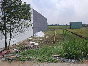 chủ ngộp cần bán rẻ lô đất mặt tiền kính doanh mua bán