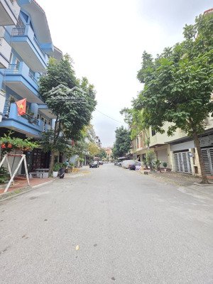 bán lk kđt la khê, hà đông, trục chính đường 20m, vỉa hè 5m, kinh doanh sầm uất.