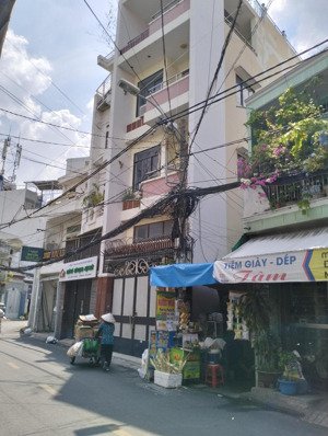 tôi bán nhà đẹp, giá rẻ ở gò dầu, q tân phú , chỉ 6,5 tỷ alo nhân 