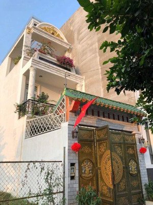 13 triệu/ tháng - nhà đẹp sạch sẽ 2 lầu 4 phòng ngủ 4wc máy lanh, tủ lạnh, bếp nguyễn duy trinh