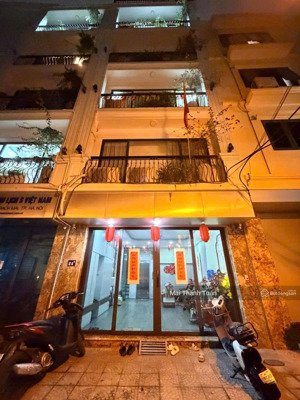 nhanh!bán nhà dân xây hồ tùng mậu,oto tránh,dừng đỗ ngày đêm,dt:55mx5t,mt:4.5m,10.9ty