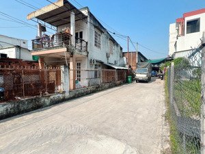 ngộp bank - bán gấp nhà hxh xe tải - sát quốc lộ 13 - 75m - 3 tầng - 3 pn - sổ vuông - 6.x tỷ