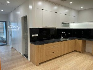 căn vov mễ trì 60m2 giá 4,6 tỷ. lh: 