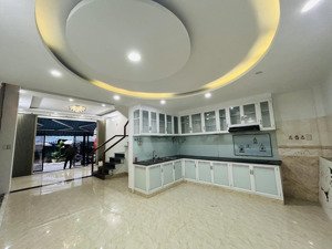 hiếm nhà mặt tiền thúc tề, quận thanh khê 3 tầng kiên cố