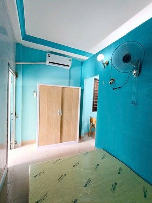 phòng tách bếp _ cửa sổ _ full nội thất