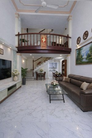 vòng xoay lang cha cả kế etown ngang 4 dài 12 xây 3 tâng btct với 3pn hẻm thông thoáng