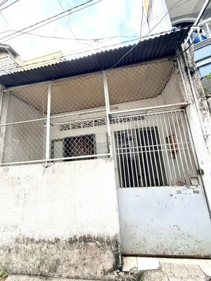 nhà cũ tiện xây mới - trung tâm phường tân hưng - hàng xóm himlam - gpxd 4 tầng có - chỉ nhỉnh nhẹ