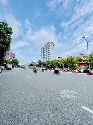 mặt phố đại cổ việt vị trí kim cương gió nhất hà nôi, lô góc, doanh thu 17 tỷ/1 năm