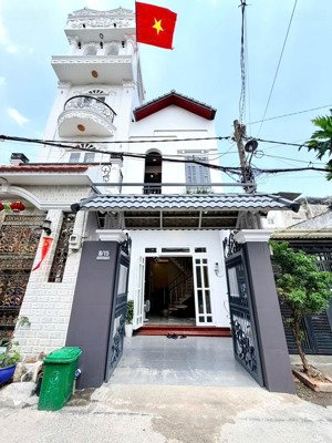 bán nhà shr,3p,hẻm ô tô đường thạnh lộc 31 q12. giá : 5,35 tỷ