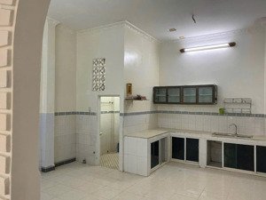 nhà nguyễn sơn -tân phú hxh tới cửa 55m đang cho thuê 10tr/tháng