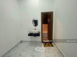 cần bán gấp nhà mong gặp khách thiện trí