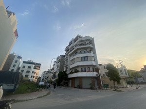 chính chủ gia đình cần bán mảnh đất 75m2 lô góc khu tái định cư ngọc thụy, cách công viên 20 m