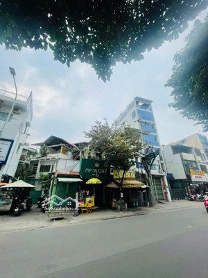 hiếm - bán mtkd bề thế - trần huy liệu, gần ngã 4 - gần 150m2, ngang sát 11m, 3 tầng - 32tỷ