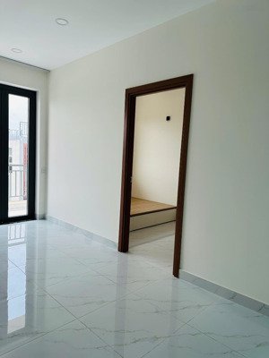 chính chủ cho thuê phòng căn hộ dịch vụ 1pn +1 gần gigamall