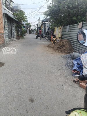 duy nhất 1 căn mt hẻm xe tải lê văn lương, nhà bè - shr - 40m2 - 2 tầng - 2tỷ nhĩnh