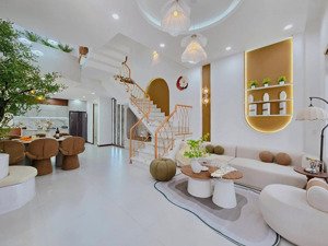 cho thuê nhà 4 tầng: ông ích khiêm - hồ bơi - nội thất cao cấp - mới đẹp