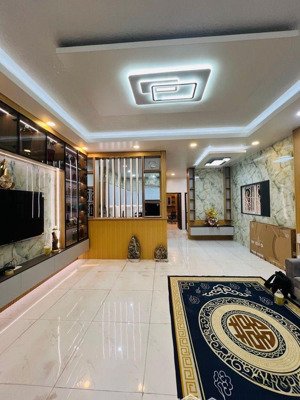 bán nhà 2 tầng, 103m2, hẻm 6m phạm văn chí, quận 6