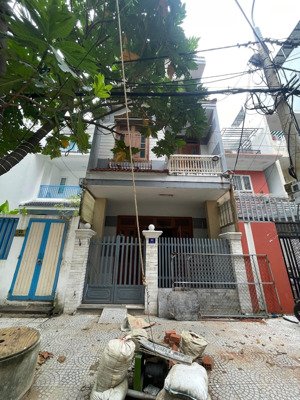 bán nhà 3 tầng đường lê thước , diện tích : 90m , giá 15ty5.