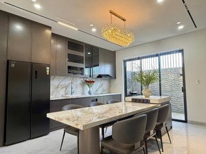 nhà 3 tầng gói 3 khu đô thị mỹ gia có thang máy