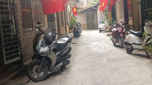 phân lô chùa bộc trước nhà rộng 4 m .dt 31 m.5 tầng.kinh doanh.sổ đỏ