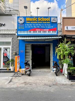 Cho thuê nhà nguyên căn mặt tiền khu Bàu Cát , P.12, quận Tân Bình