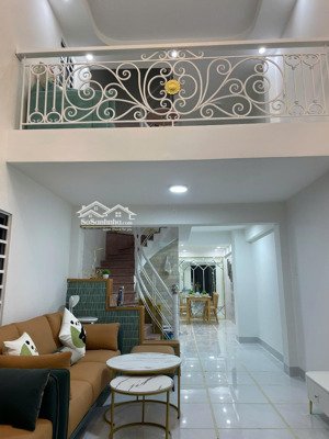 bán nhà riêng xe hơi đậu cửa gần chùa nghệ sỹ p11 gò vấp giá rẻ chỉ 6,25 tỷ.